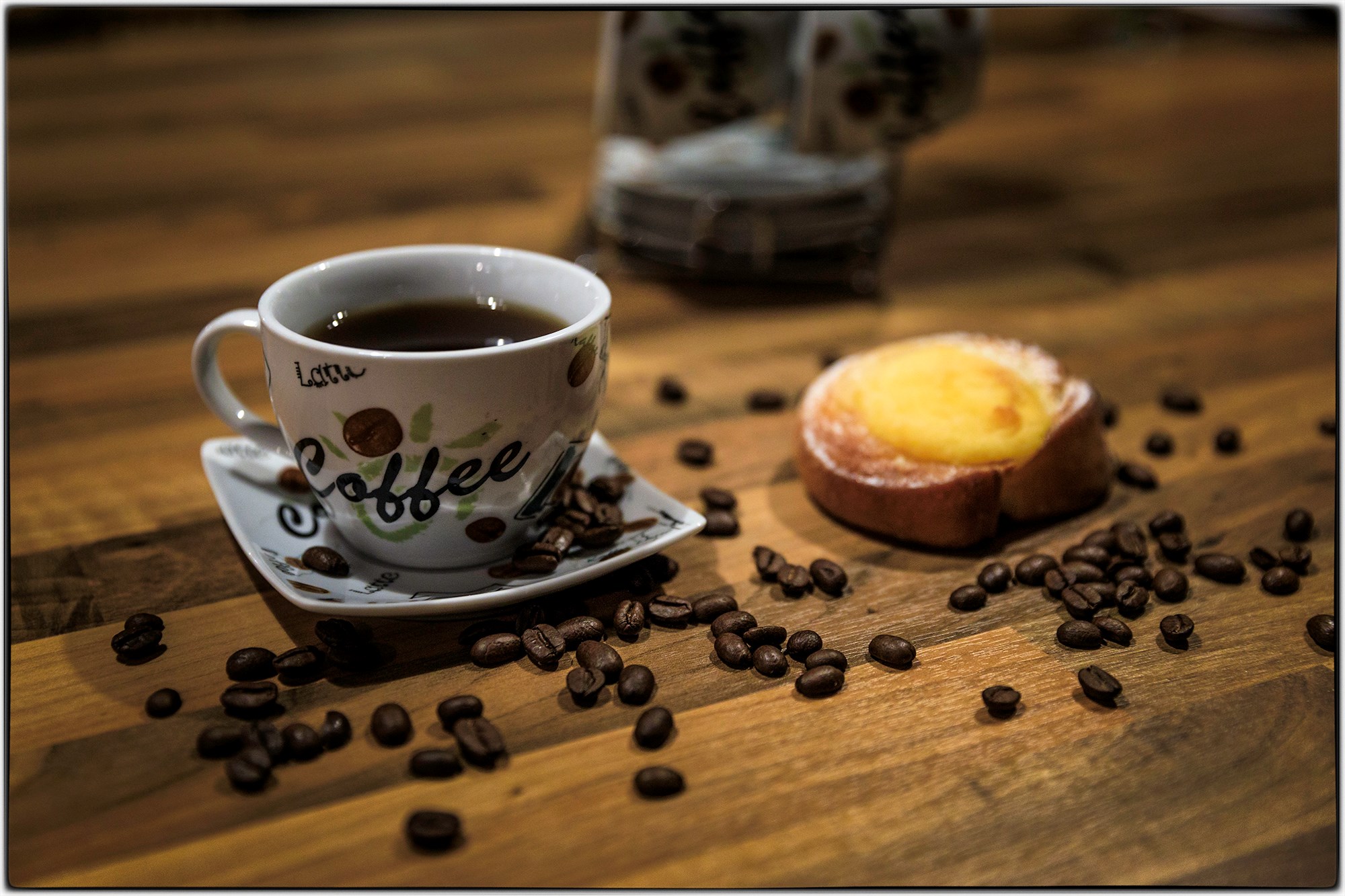 Kaffekopp med bönor o kaka
